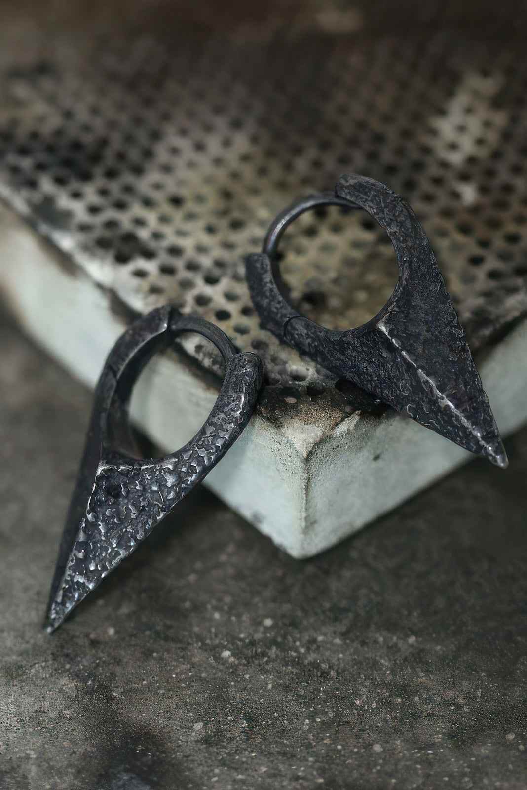 Neutral Black Rock Texture Geometric Ear Stud Earrings