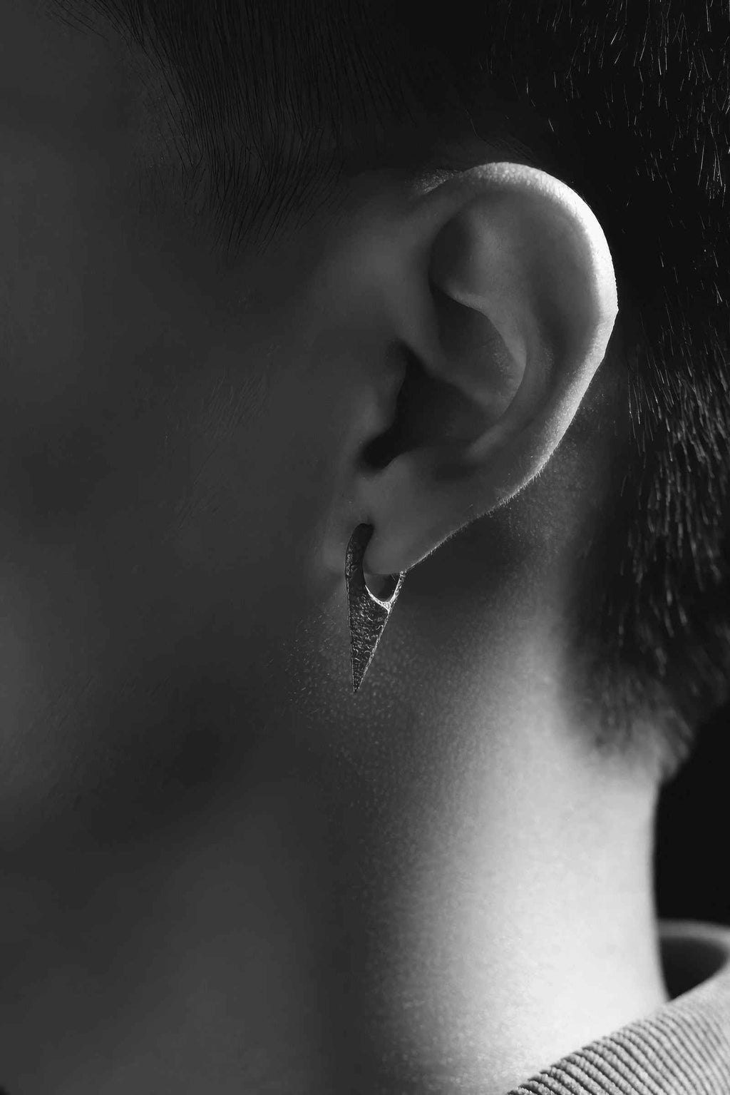 Neutral Black Rock Texture Geometric Ear Stud Earrings